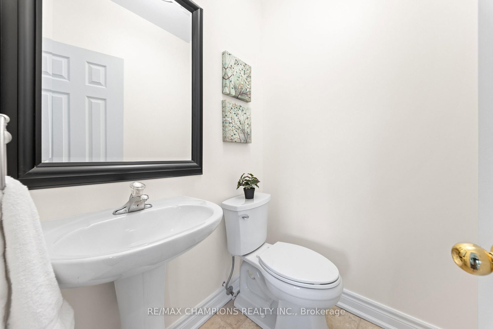 Detached House for sale at 42 Abbotsbury Drive, Brampton, Ontario, L6X 0S3 - Credit Valley - MLS: W12914332