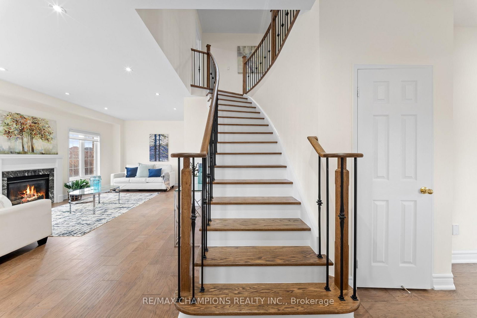 Detached House for sale at 42 Abbotsbury Drive, Brampton, Ontario, L6X 0S3 - Credit Valley - MLS: W12914332