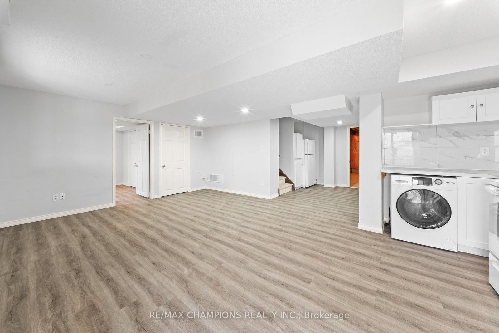 Detached House for sale at 42 Abbotsbury Drive, Brampton, Ontario, L6X 0S3 - Credit Valley - MLS: W12914332