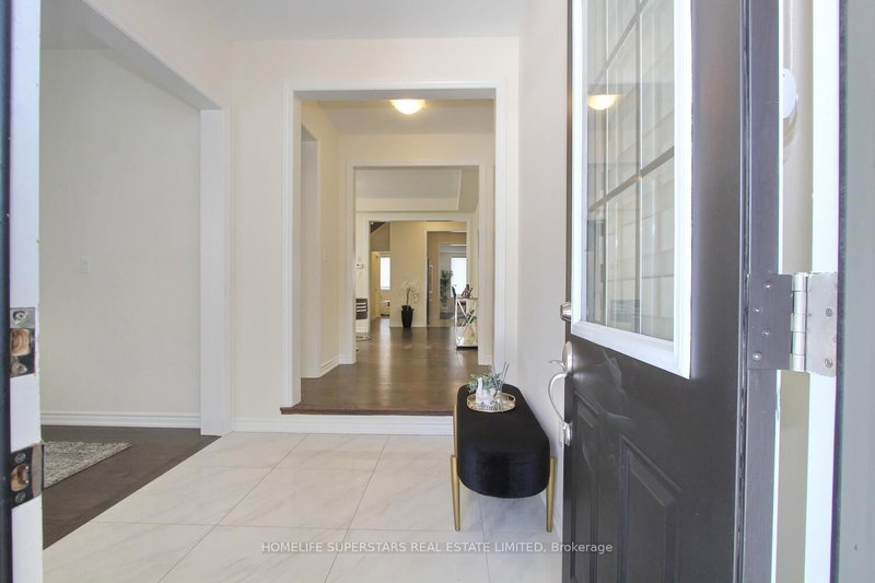 14 Spring Snow Rd, Brampton, L6Z 3N1 | Image 2