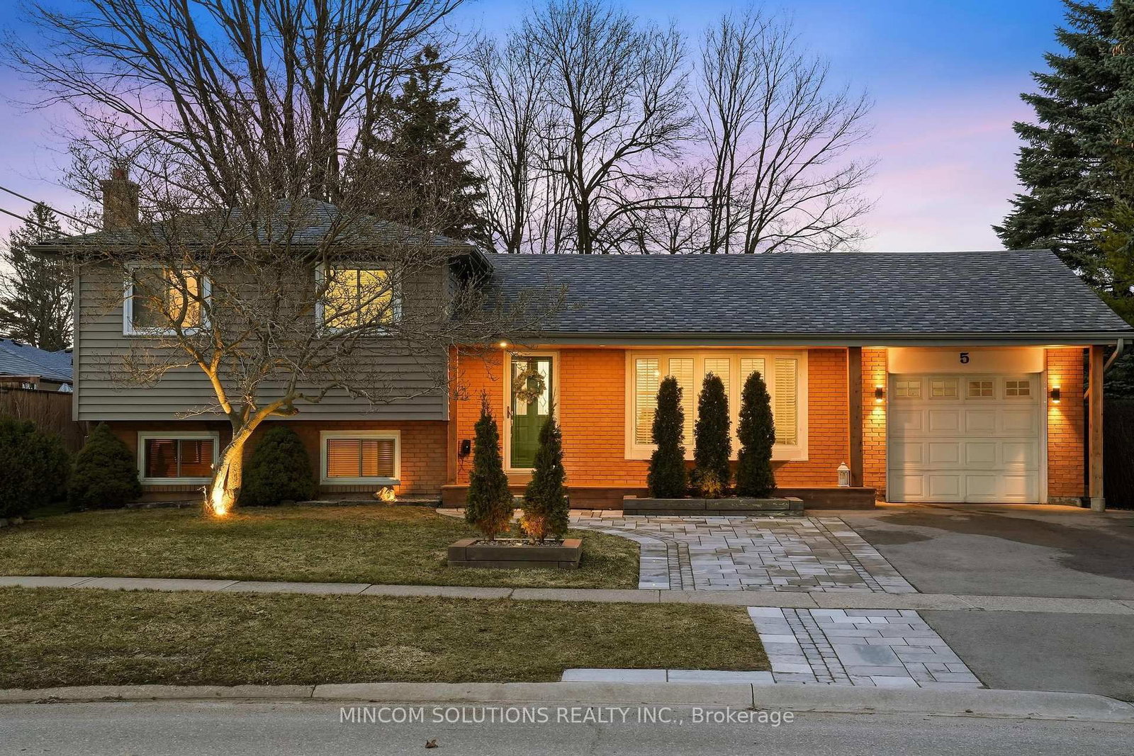 Detached House for sale at 5 Rosefield Drive, Halton Hills, Ontario, L7G 4R2 - Georgetown - MLS: W12914502