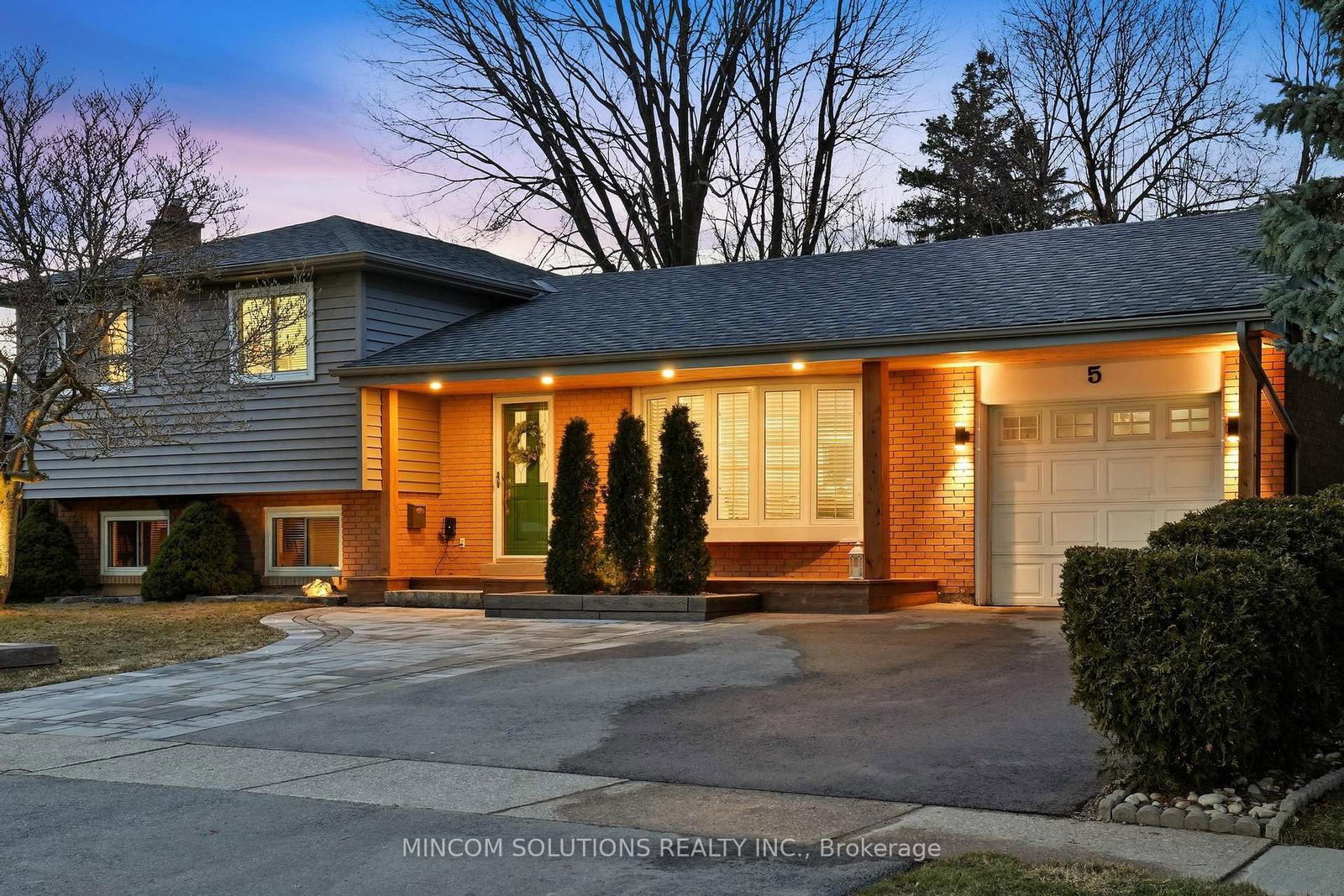 Detached House for sale at 5 Rosefield Drive, Halton Hills, Ontario, L7G 4R2 - Georgetown - MLS: W12914502