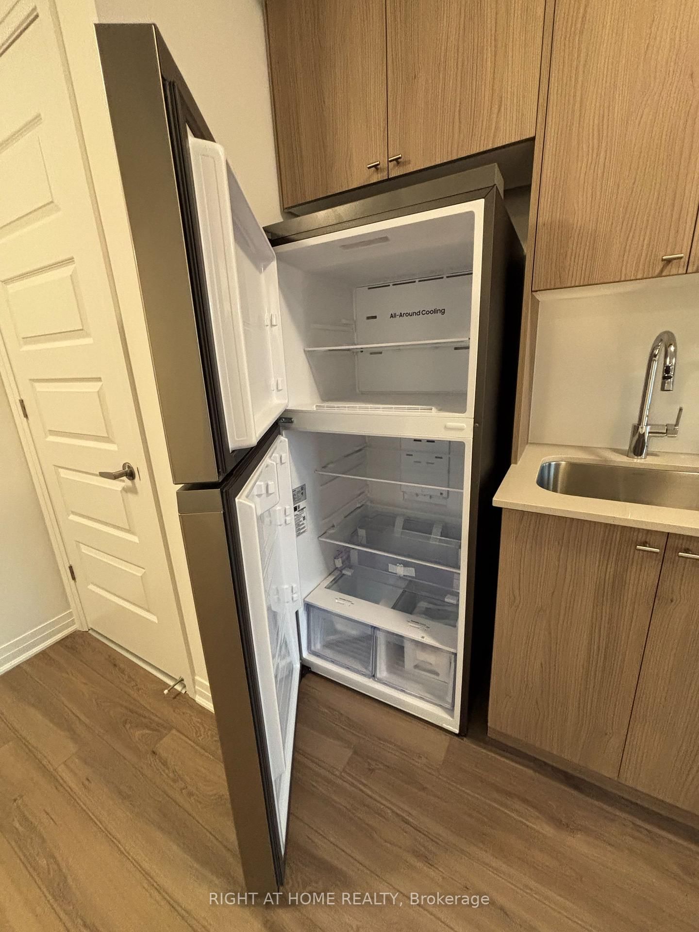 Condo for lease at 409-490 Gordon Krantz Avenue, Milton, Ontario, L9E 1Z5 - Walker - MLS: W12914516