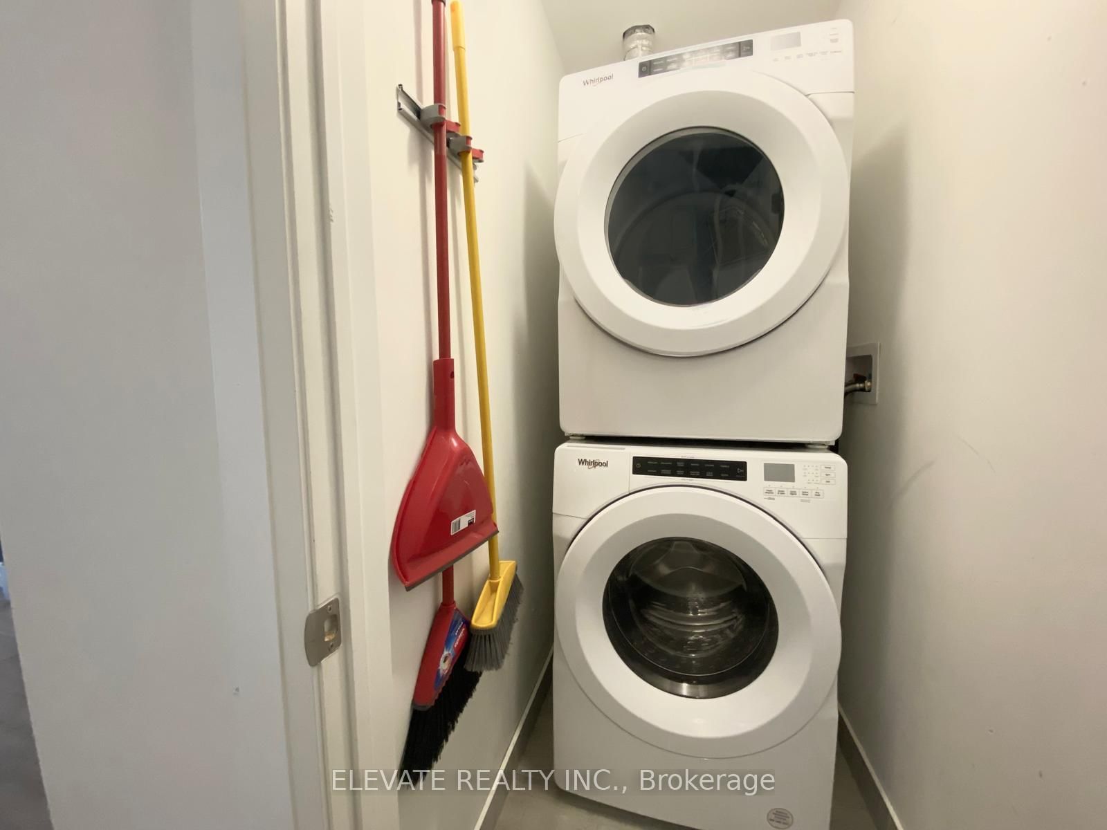 Townhouse for lease at 2-1770 Lawrence Avenue, Toronto, Ontario, M6L 1C7 - Maple Leaf - MLS: W12914590