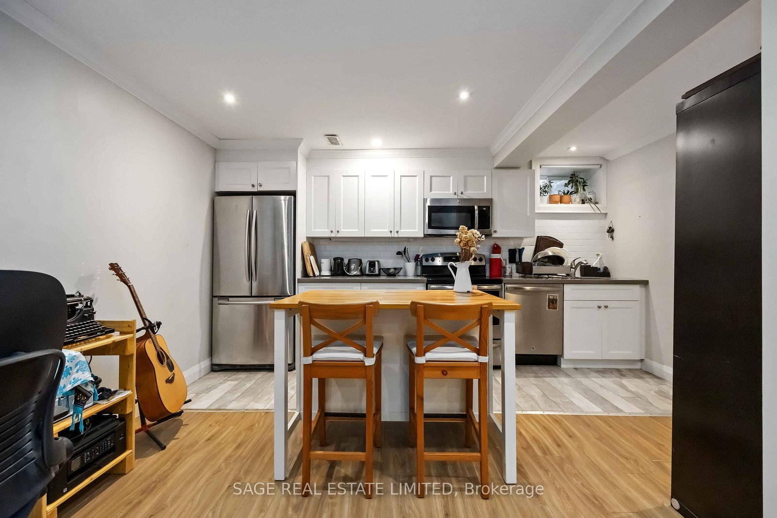 182 Indian Grove, Unit Lower - Photo 14