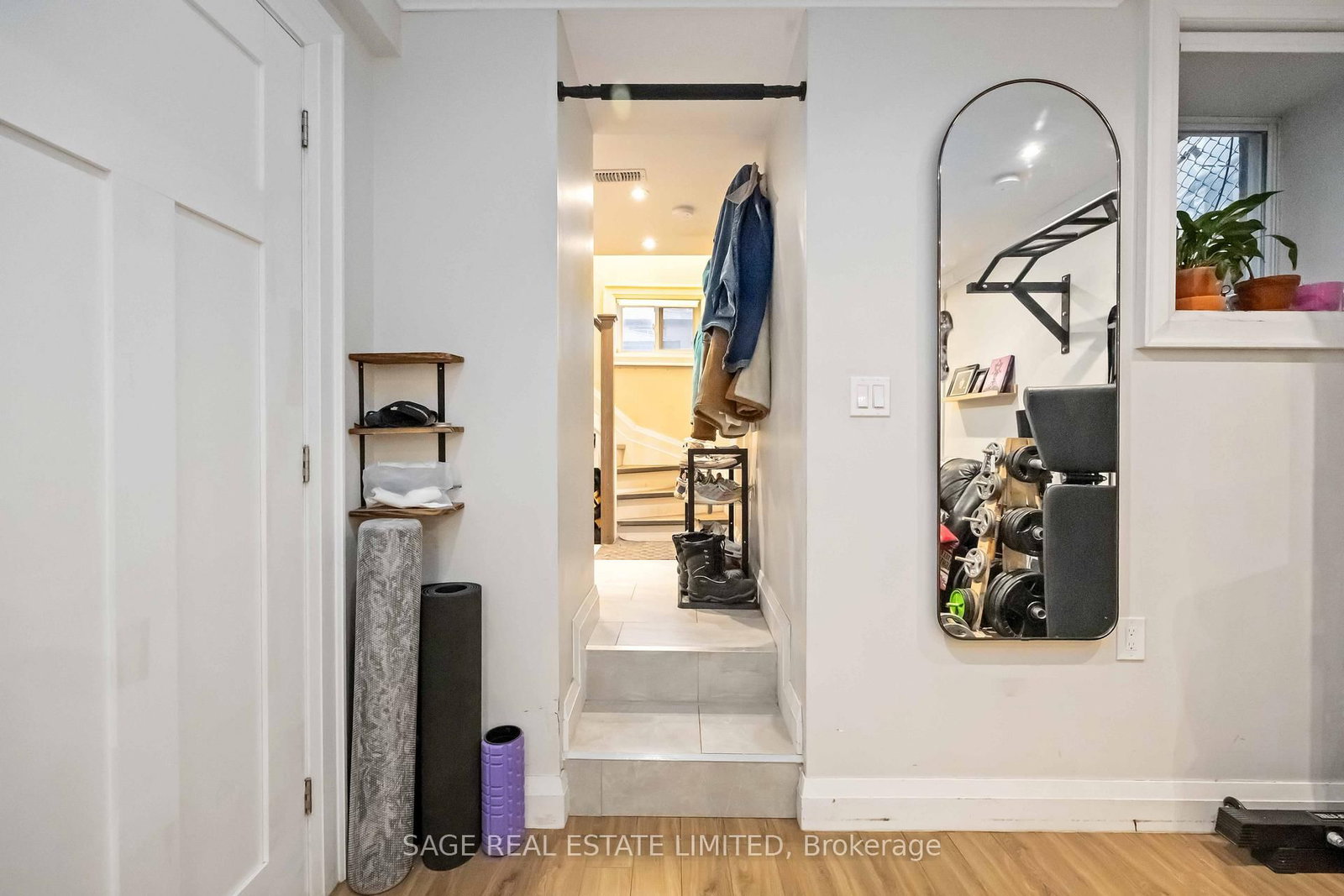 182 Indian Grove, Unit Lower - Photo 2