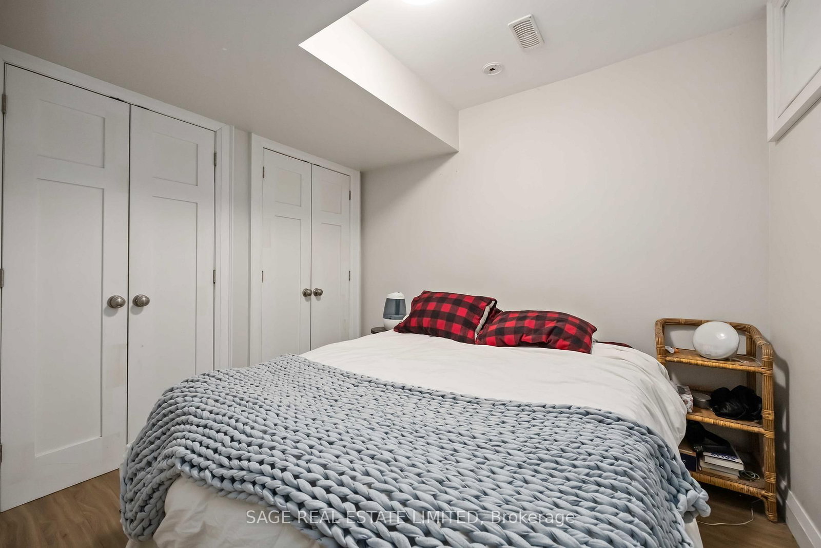182 Indian Grove, Unit Lower - Photo 23