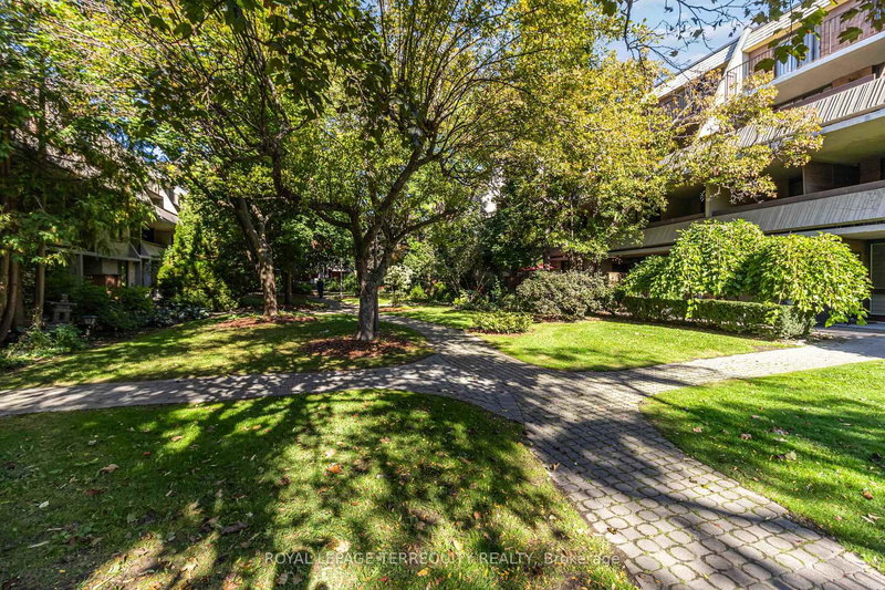 46 - 1250 Mississauga Valley Blvd, Mississauga, L5A 3R6 | Image 2