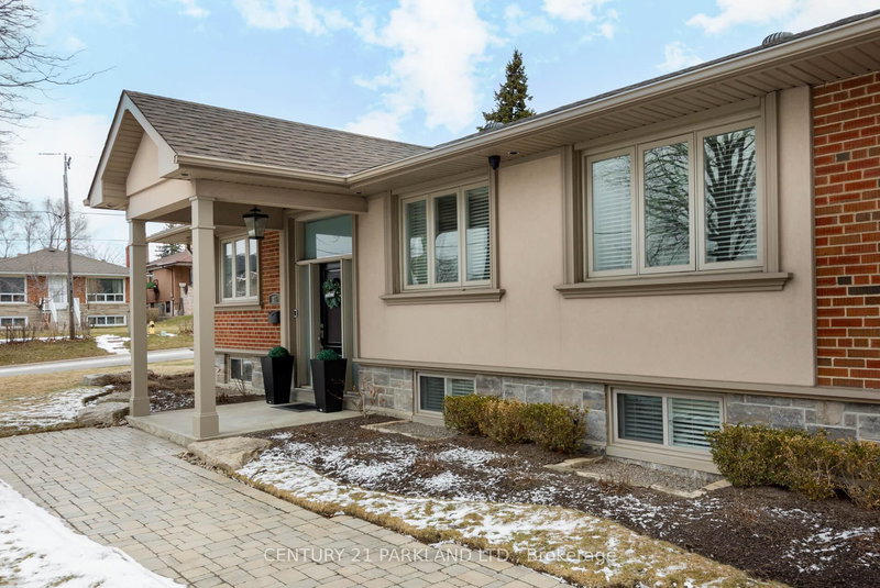 45 Deevale Rd, Toronto, M3M 1Z4 | Image 2