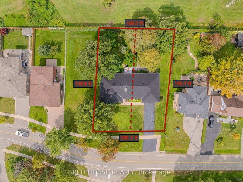 1253 Melton Dr, Mississauga, L4Y 1L6 | Image 2