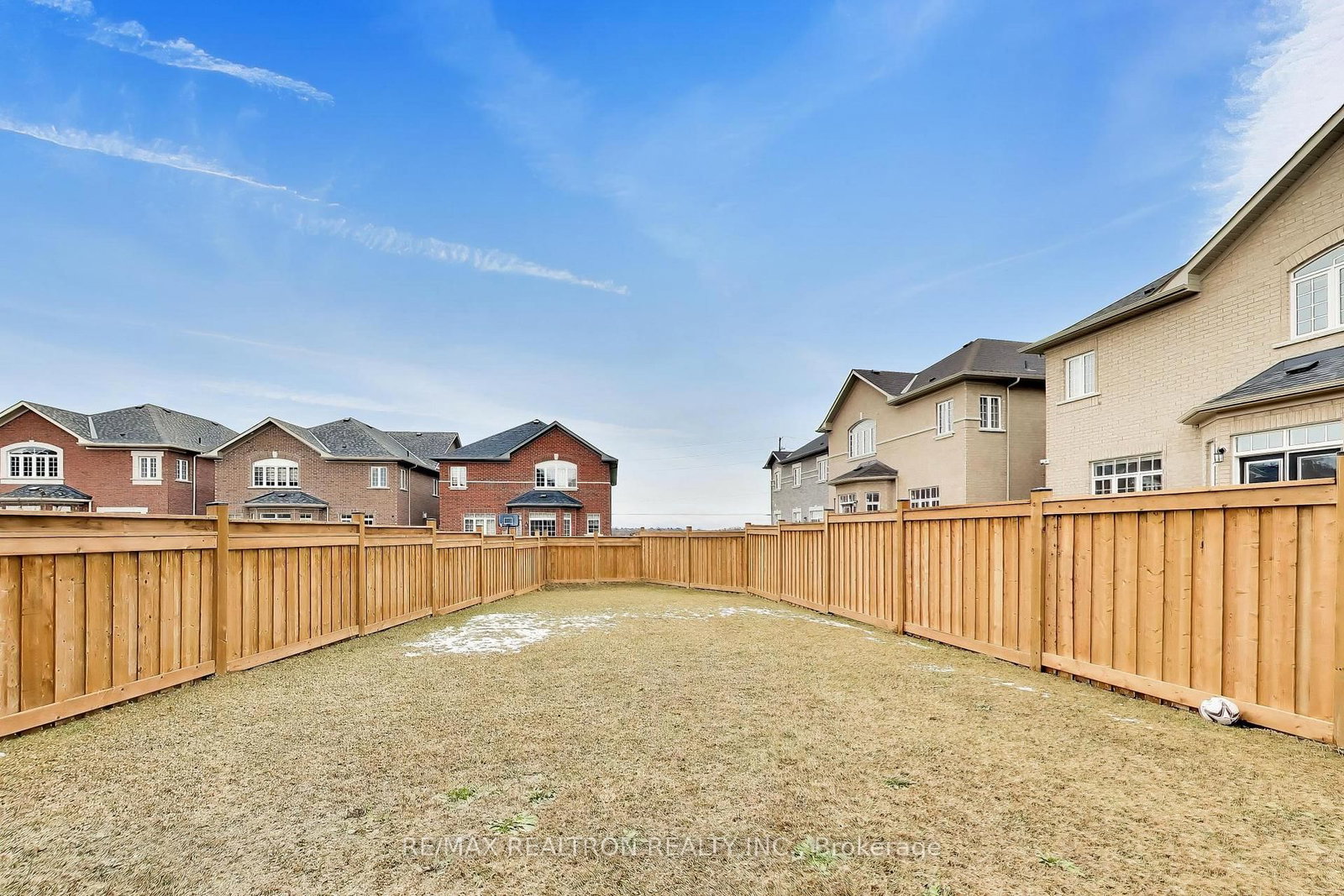 Detached House for sale at 5 rosewell Crescent, Halton Hills, Ontario, L7G 0N3 - Georgetown - MLS: W12915214