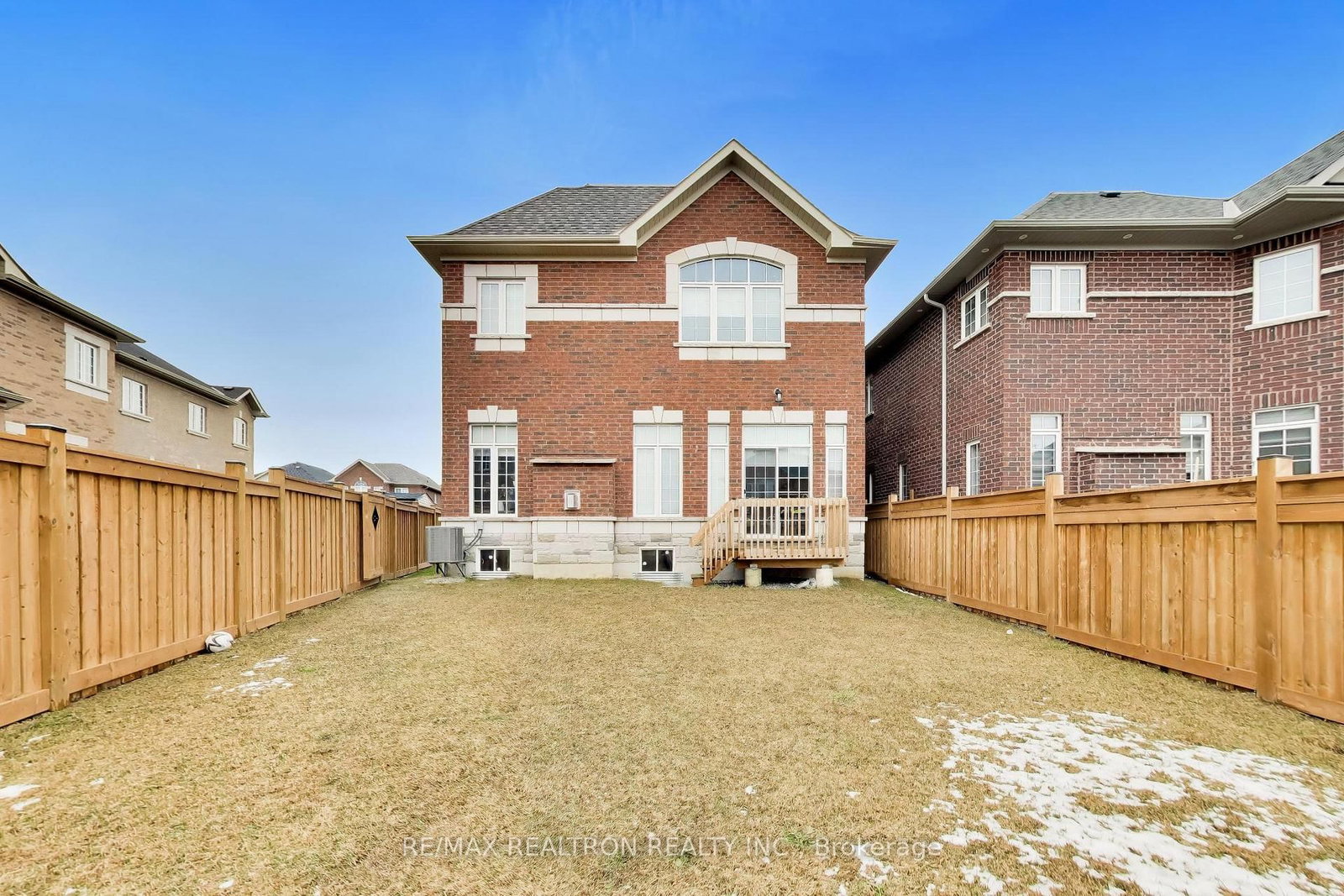 Detached House for sale at 5 rosewell Crescent, Halton Hills, Ontario, L7G 0N3 - Georgetown - MLS: W12915214