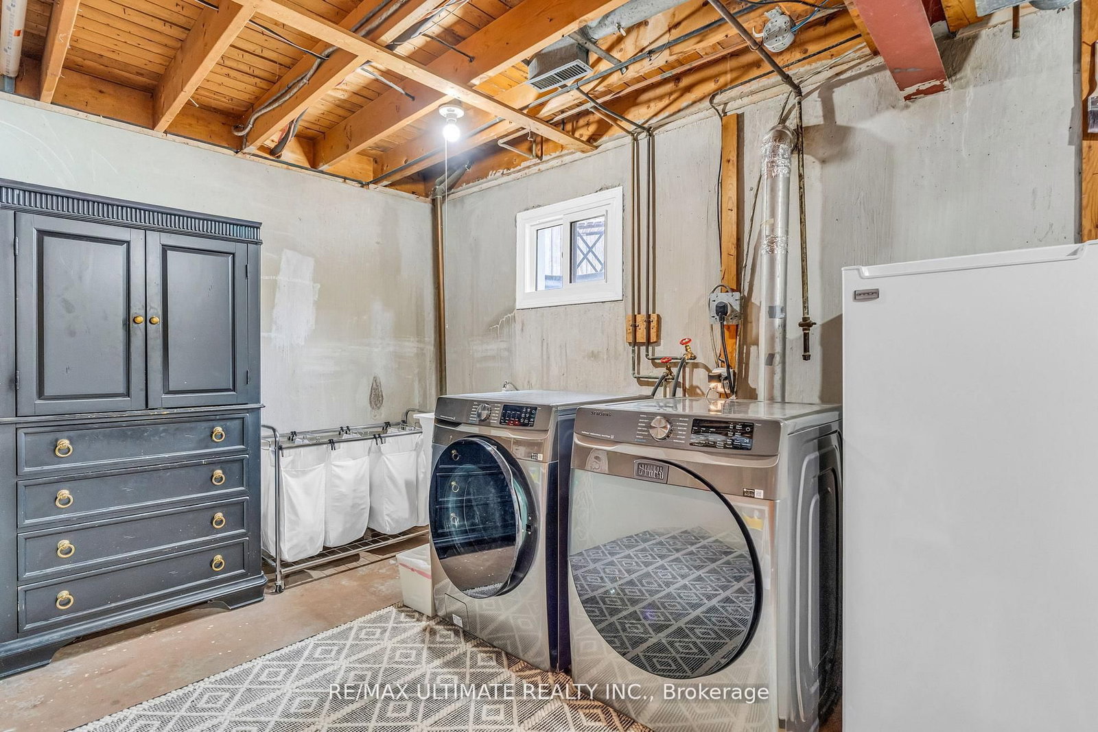 Detached House for sale at 37 Banbury Court, Brampton, Ontario, L6T 1Y9 - Avondale - MLS: W12915232