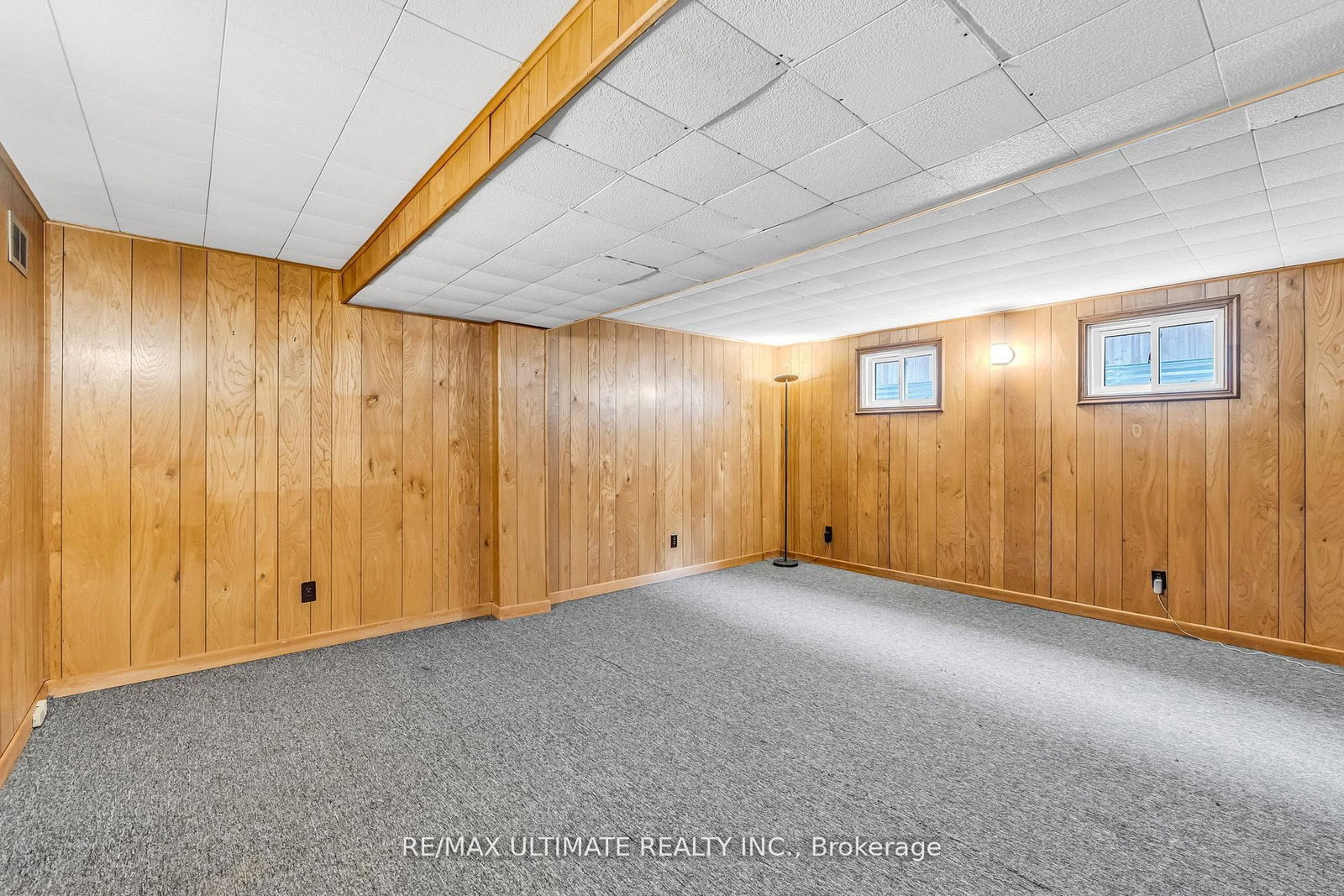 Detached House for sale at 37 Banbury Court, Brampton, Ontario, L6T 1Y9 - Avondale - MLS: W12915232