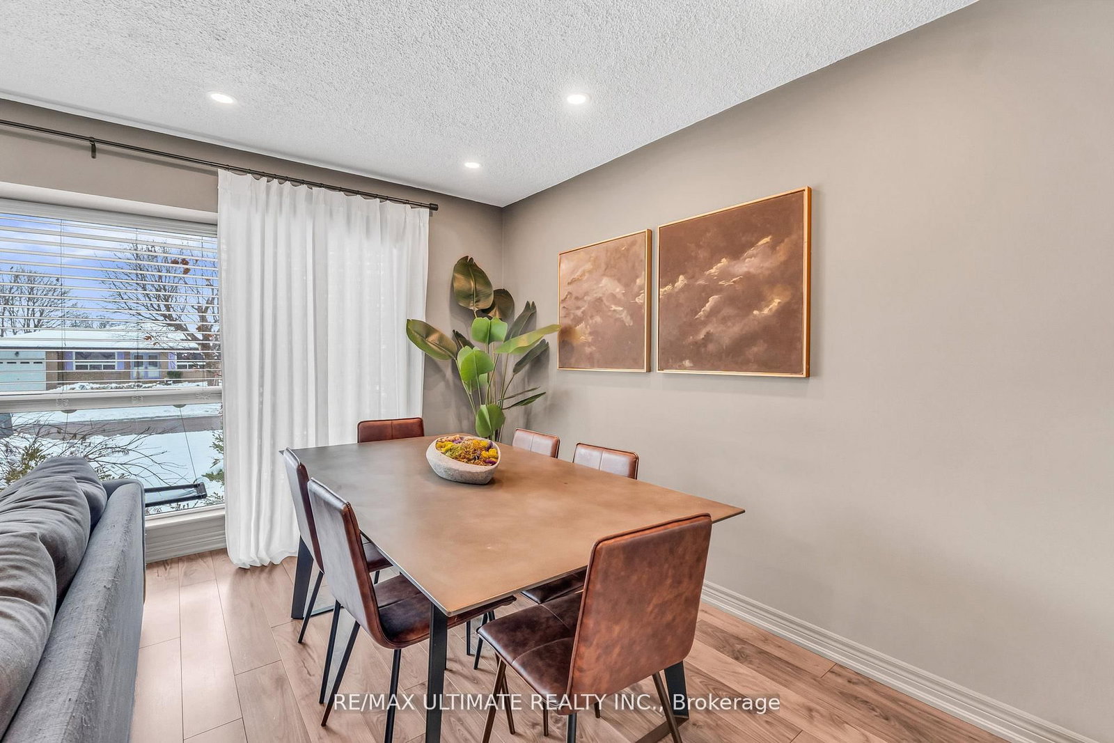 Detached House for sale at 37 Banbury Court, Brampton, Ontario, L6T 1Y9 - Avondale - MLS: W12915232