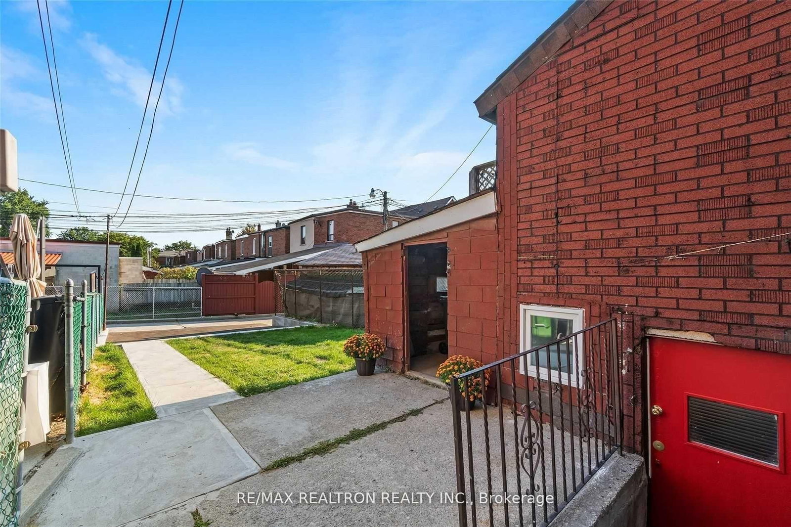 1939 Davenport Road, Unit Upper - Photo 12