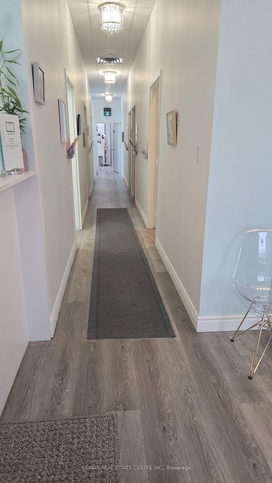 1 Queensgate Boulevard, Unit 5 - Photo 4