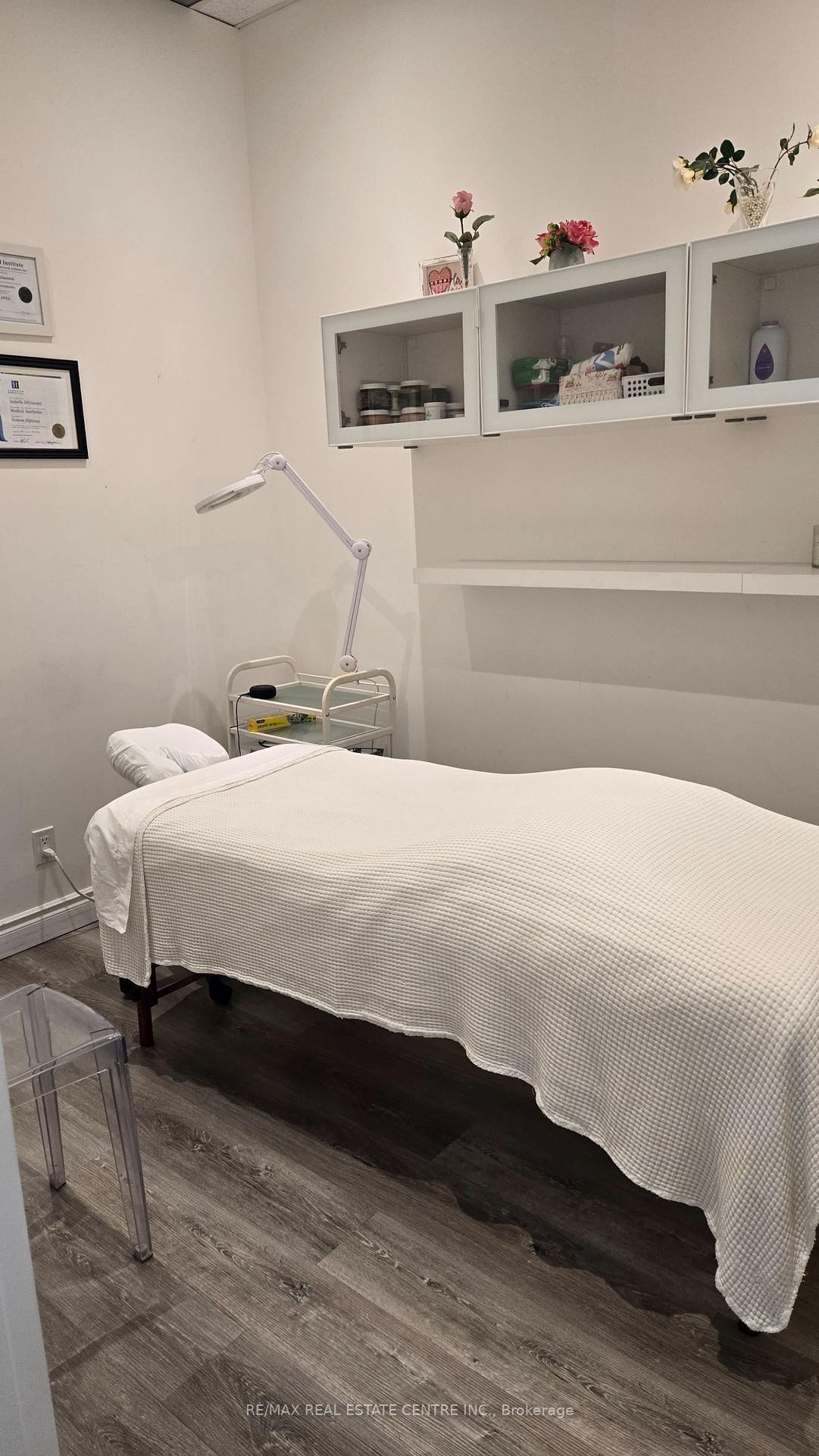 1 Queensgate Boulevard, Unit 5 - Photo 6