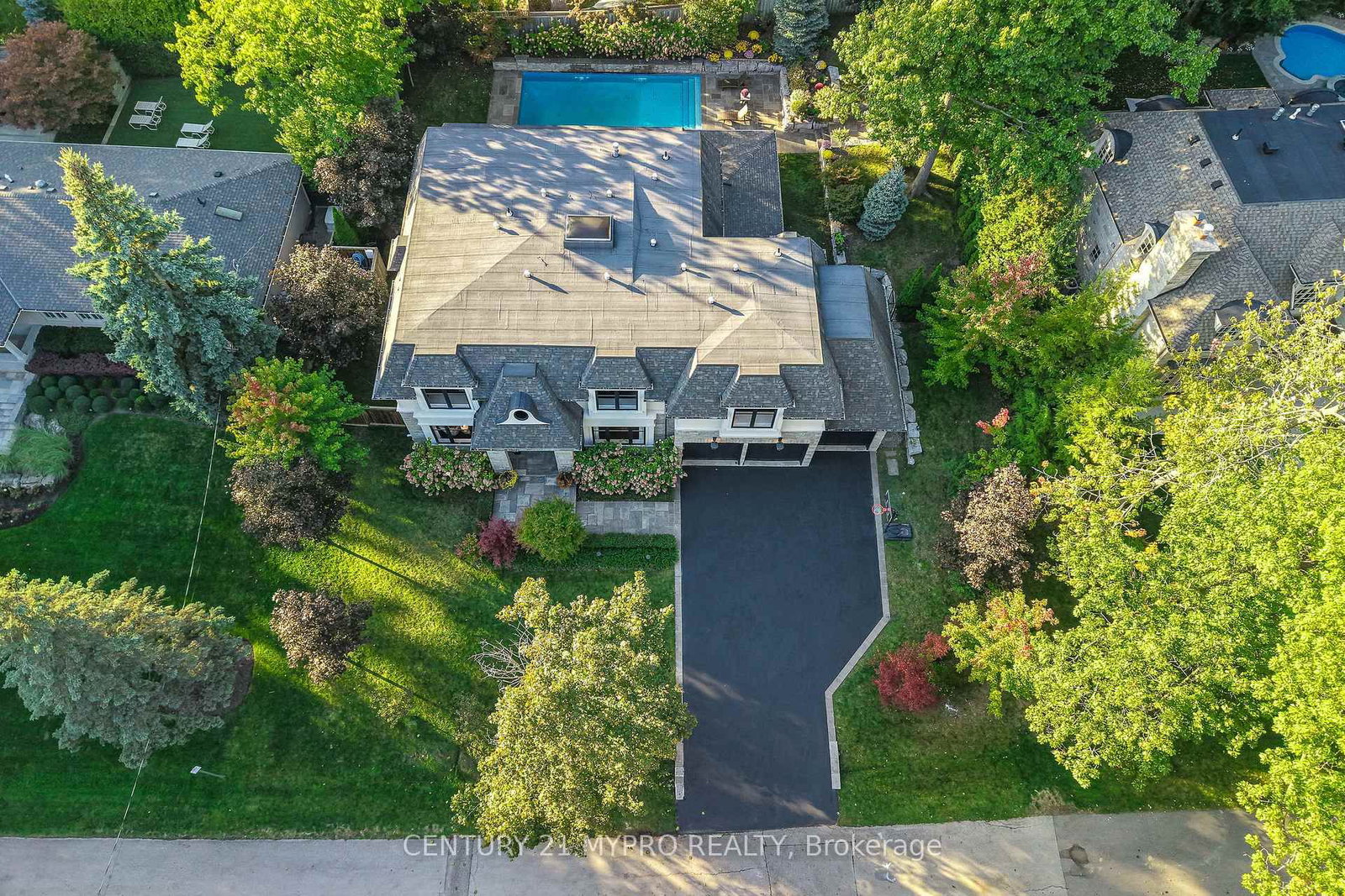 Detached House for sale at 1389 Weaver Avenue, Oakville, Ontario, L6J 2L6 - Morrison - MLS: W12915686