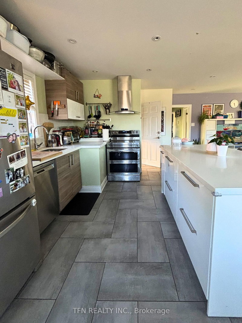 59 Mitcham Dr, Toronto, M8W 2K2 | Image 3