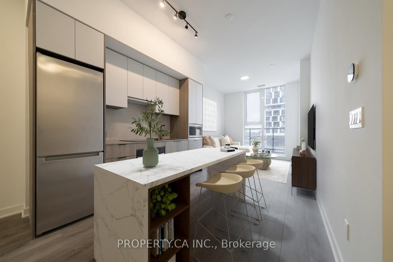 home for lease on 205-1007 The Queensway null