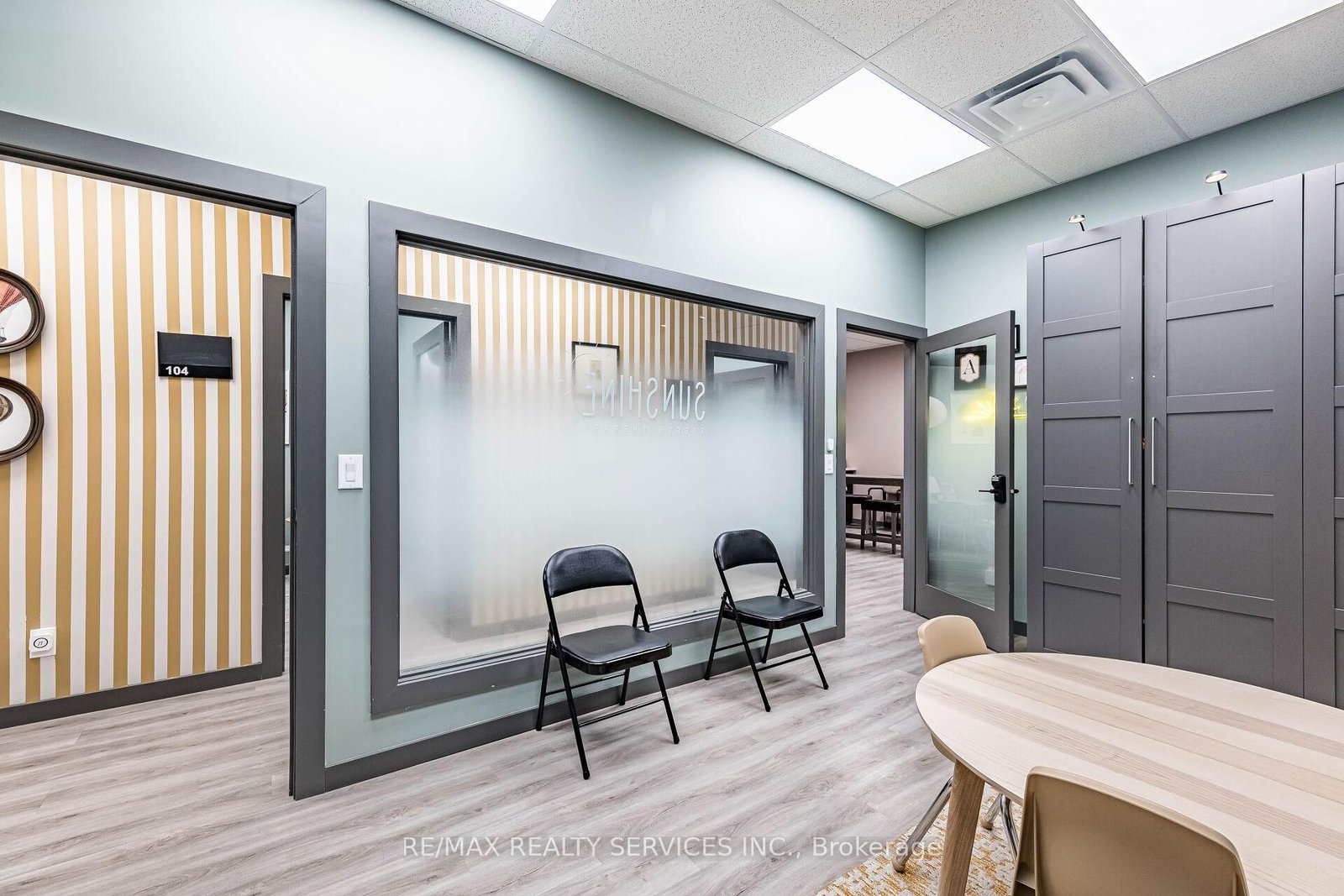 5006 South Service Road, Unit 3 - Photo 14