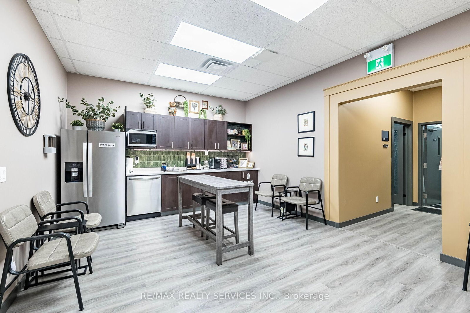 5006 South Service Road, Unit 3 - Photo 17