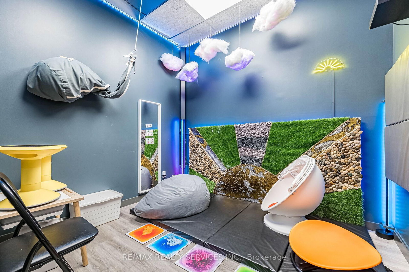 5006 South Service Road, Unit 3 - Photo 22