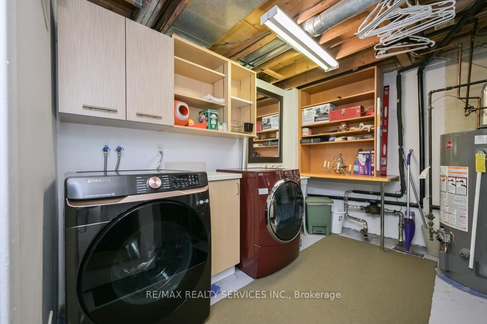 Townhouse for sale at 8 Collins Crescent, Brampton, Ontario, L6V 3M9 - Brampton North - MLS: W12916504