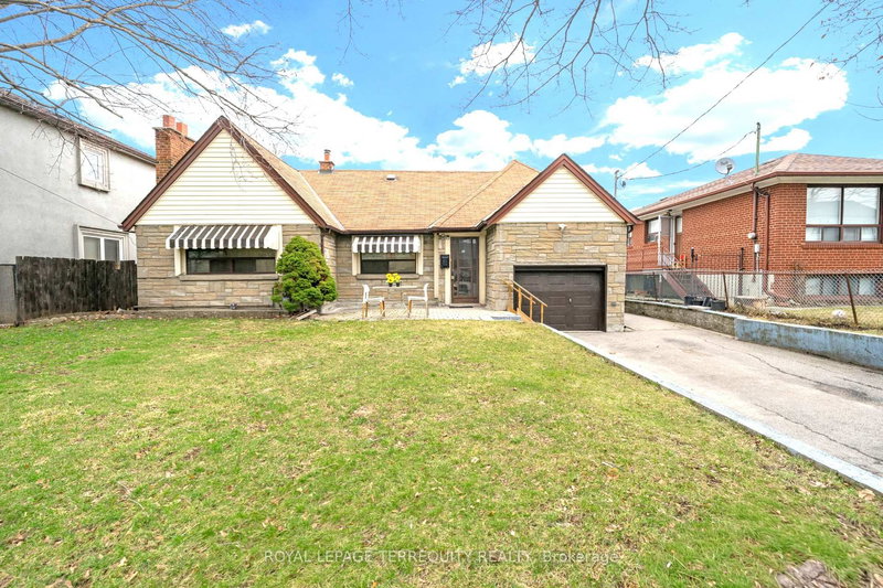 34 Downsview Ave, Toronto, M3M 1C9 | Image 2