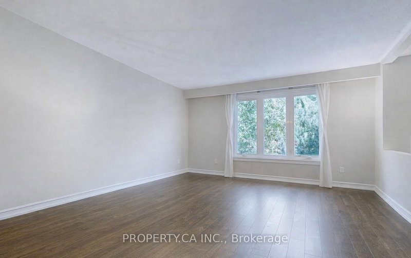 Main - 2221 Buttonbush Cres, Mississauga, L5L 1C4 | Image 2