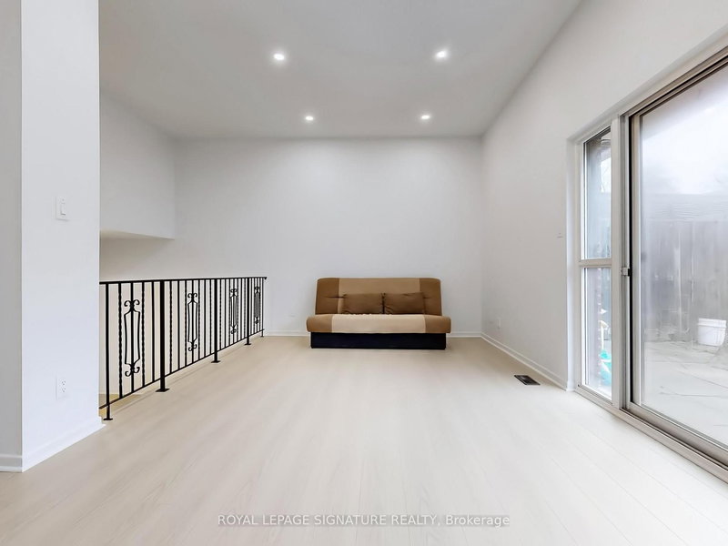 4 - 374 Driftwood Ave, Toronto, M3N 2P5 | Image 3