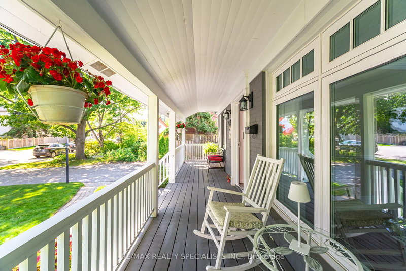 457 Selsey Dr, Mississauga, L5A 1B7 | Image 3