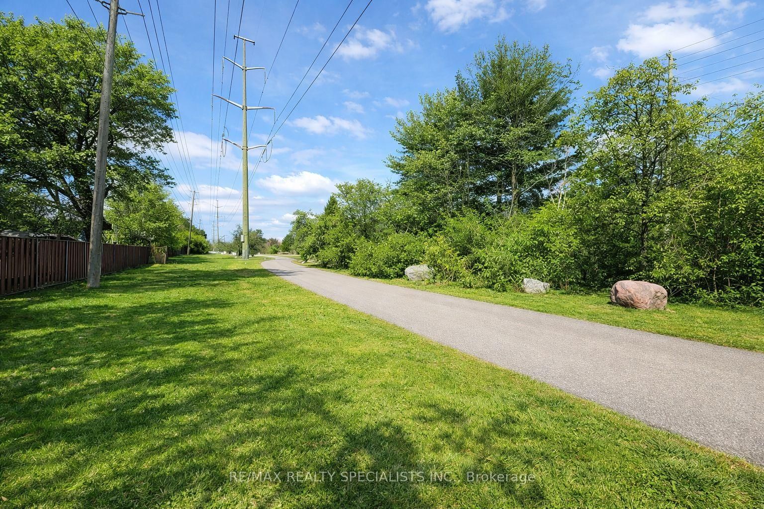 Detached House for sale at 457 Selsey Drive, Mississauga, Ontario, L5A 1B7 - Cooksville - MLS: W12917114