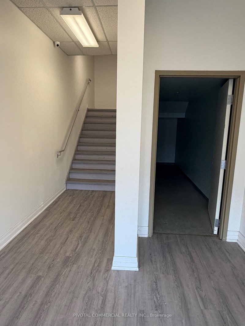 200 - 4040 Creditview Rd, Mississauga, L5C 4E3 | Image 2