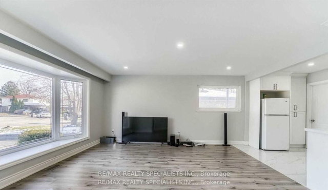 Upper - 13 Allendale Road