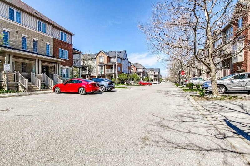 4262 Ingram Common, Burlington, L7L 0C4 | Image 2