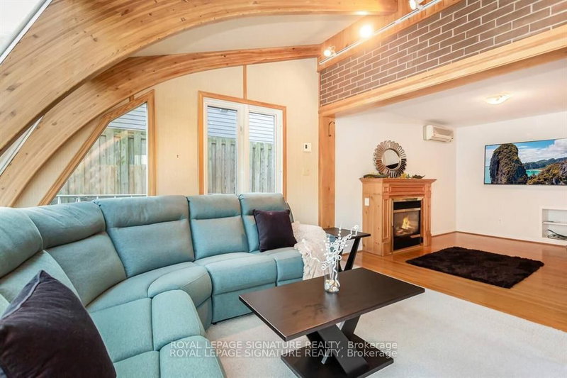 153 Ulster Dr, Oakville, L6L 3P3 | Image 2