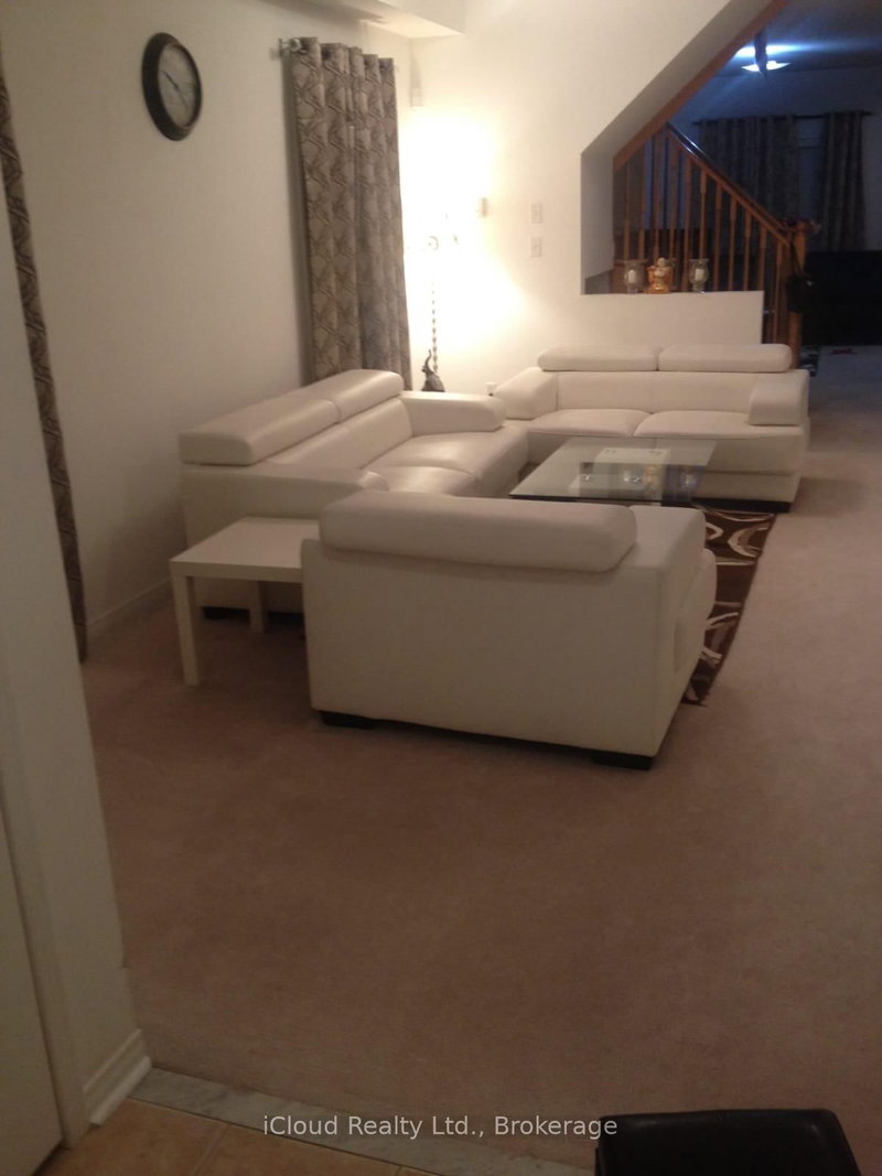 42 Flurry Circ, Brampton, L6X 0S8 | Image 2