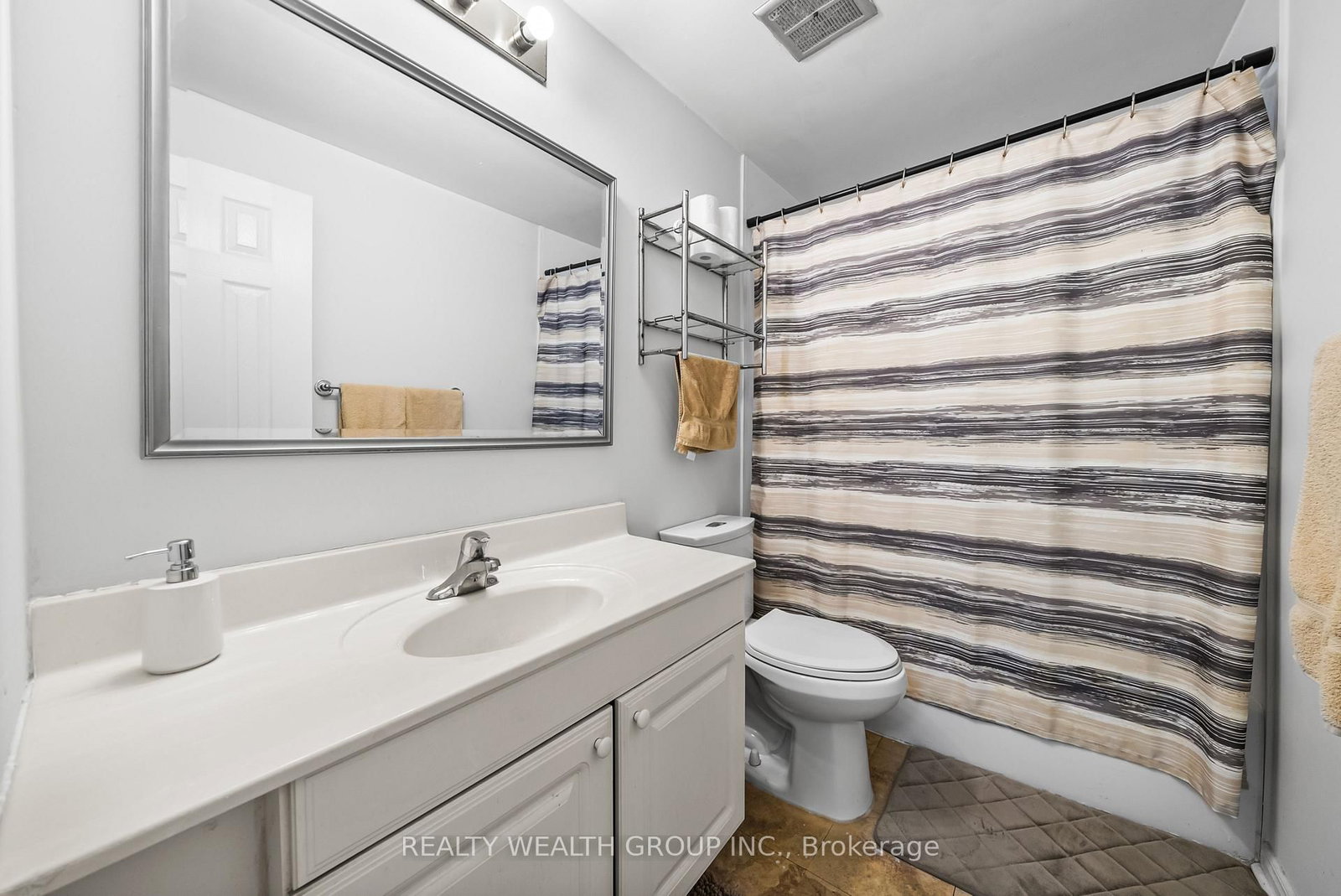 Townhouse for sale at 39-521 Timber Lane, Burlington, Ontario, L7L 4B1 - Appleby - MLS: W12917560