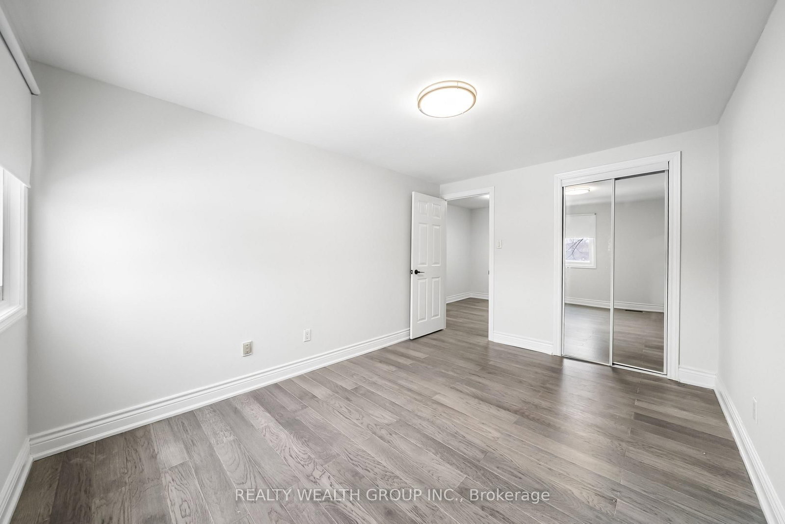 Townhouse for sale at 39-521 Timber Lane, Burlington, Ontario, L7L 4B1 - Appleby - MLS: W12917560