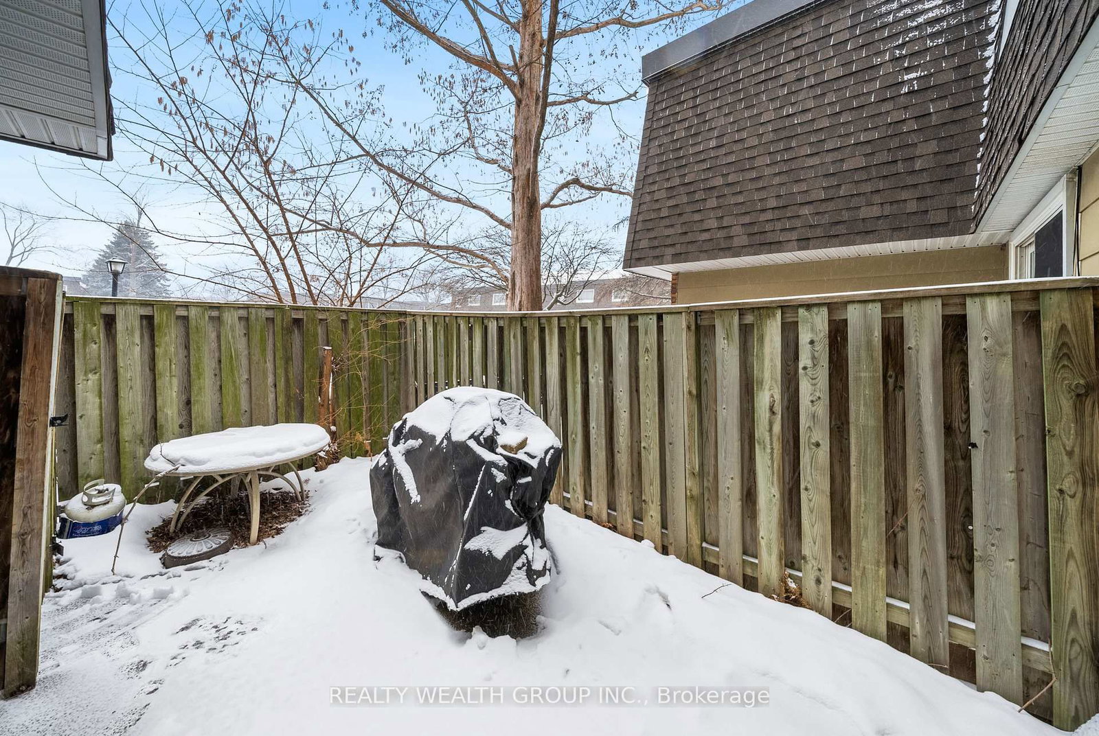 Townhouse for sale at 39-521 Timber Lane, Burlington, Ontario, L7L 4B1 - Appleby - MLS: W12917560