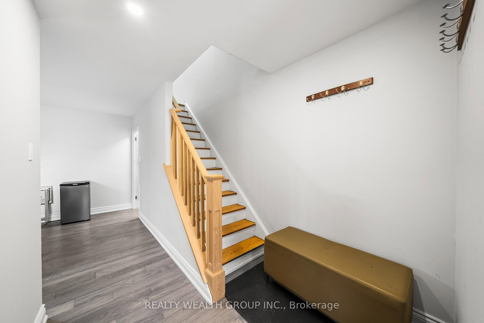 Townhouse for sale at 39-521 Timber Lane, Burlington, Ontario, L7L 4B1 - Appleby - MLS: W12917560