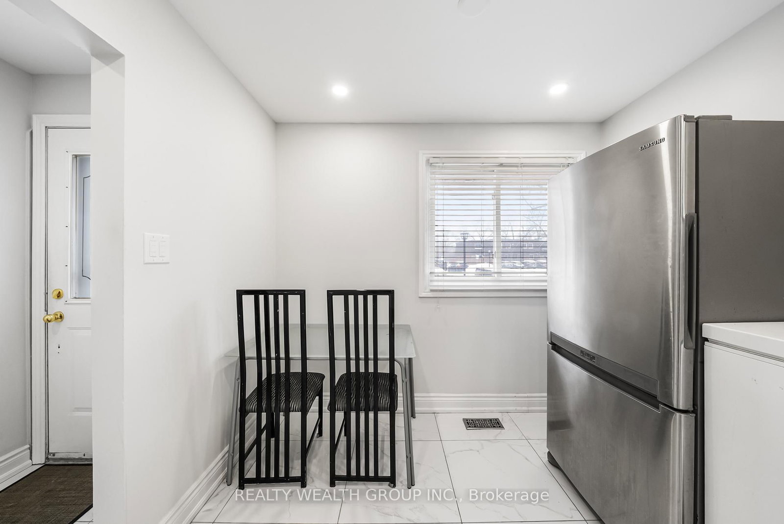 Townhouse for sale at 39-521 Timber Lane, Burlington, Ontario, L7L 4B1 - Appleby - MLS: W12917560