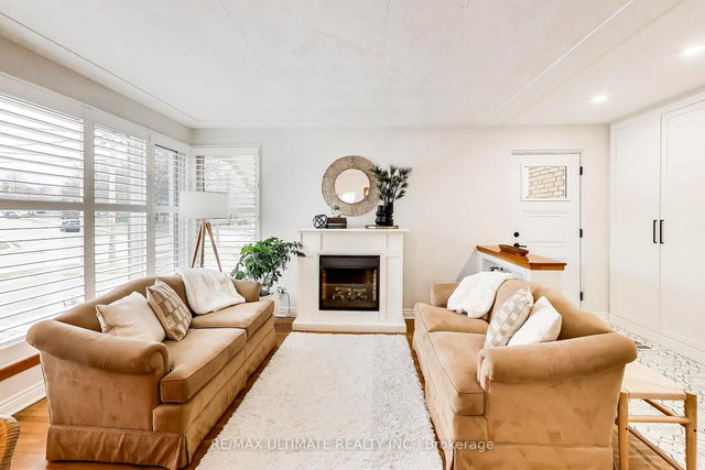 214 Riverplace Crescent