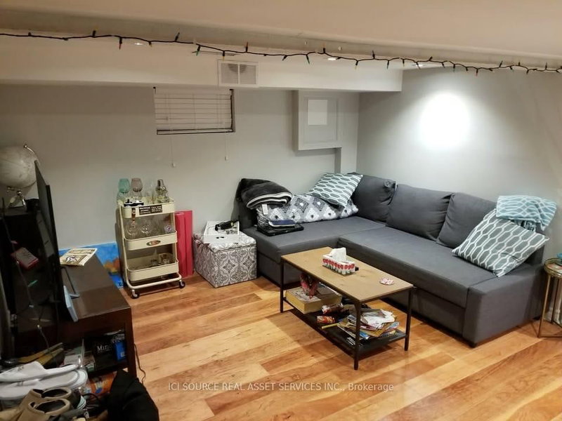 Lower - 29 Via Italia, Toronto, M6H 3R4 | Image 2