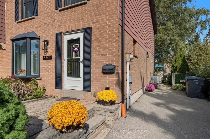 3244 Mainsail Cres, Mississauga, L5L 1H2 | Image 2