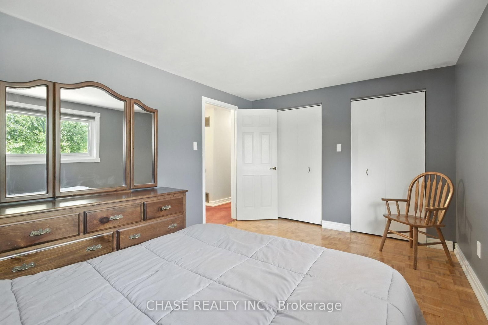 Townhouse for sale at 554 Pinedale Avenue, Burlington, Ontario, L7L 3W4 - Appleby - MLS: W12918284