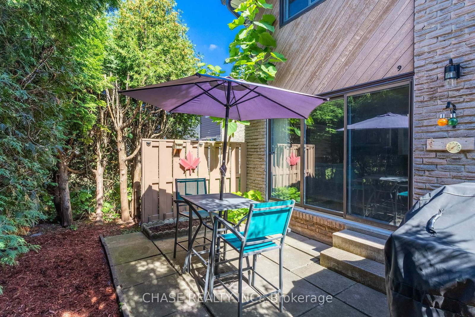 Townhouse for sale at 554 Pinedale Avenue, Burlington, Ontario, L7L 3W4 - Appleby - MLS: W12918284