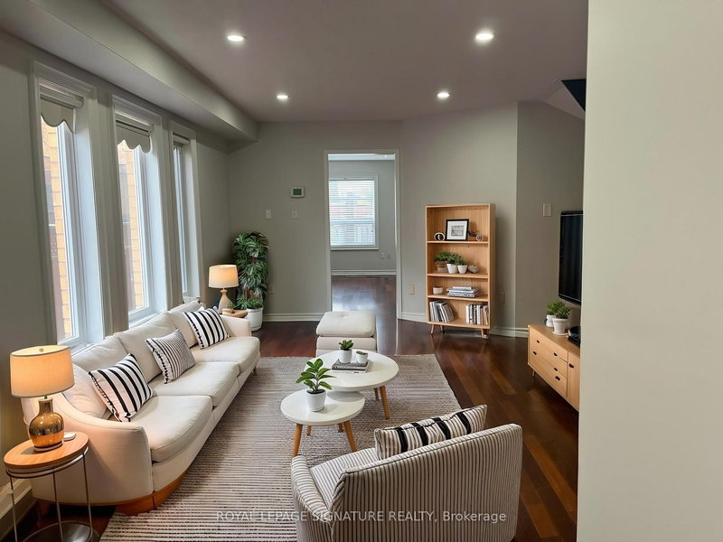 3819 Allcroft Rd, Mississauga, L5N 7E1 | Image 3